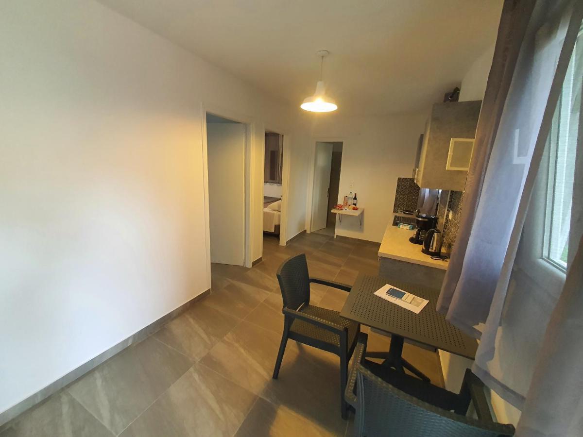 Bella De Lux Residence Kato Korakiana Eksteriør billede